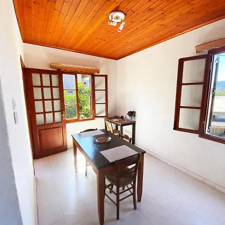 Dusk With Stunning Mountain View Apartmán