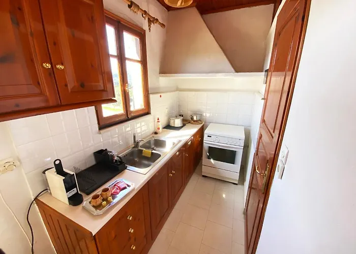 Dusk With Stunning Mountain View *