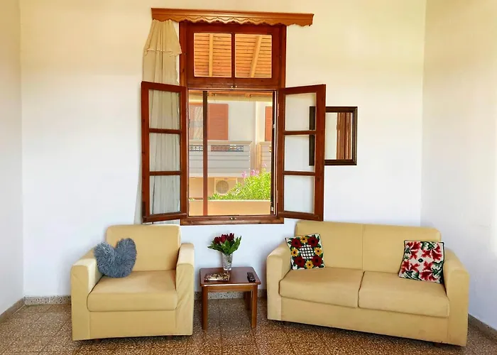 Dusk With Stunning Mountain View Διαμέρισμα Χανιά