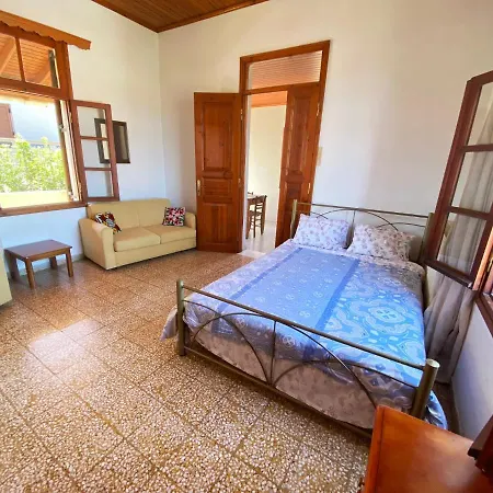 Dusk With Stunning Mountain View 公寓 干尼亞