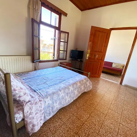 Dusk With Stunning Mountain View * Chania (Crete)